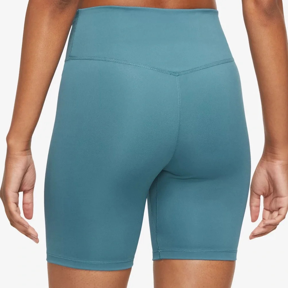 Nike Zenvy
Women's Gentle-Support High-Waisted 8" Biker Shorts - Picture 2 of 5